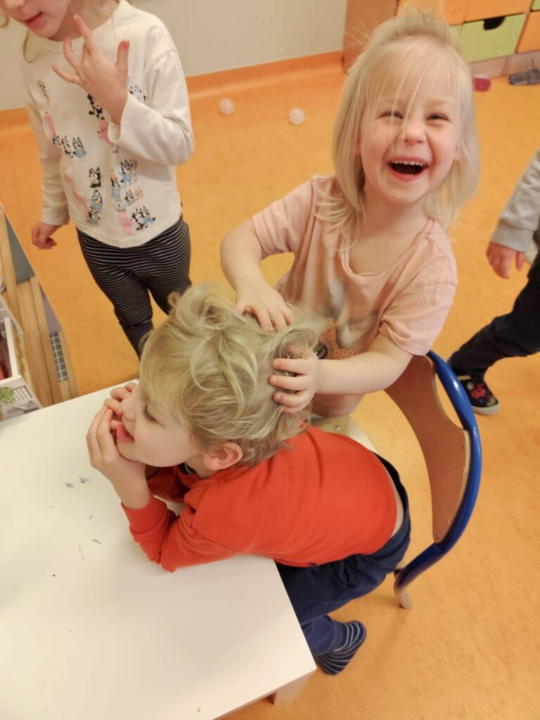 W Misiach został otwarty salon kosmetyczny i fryzjer :)...