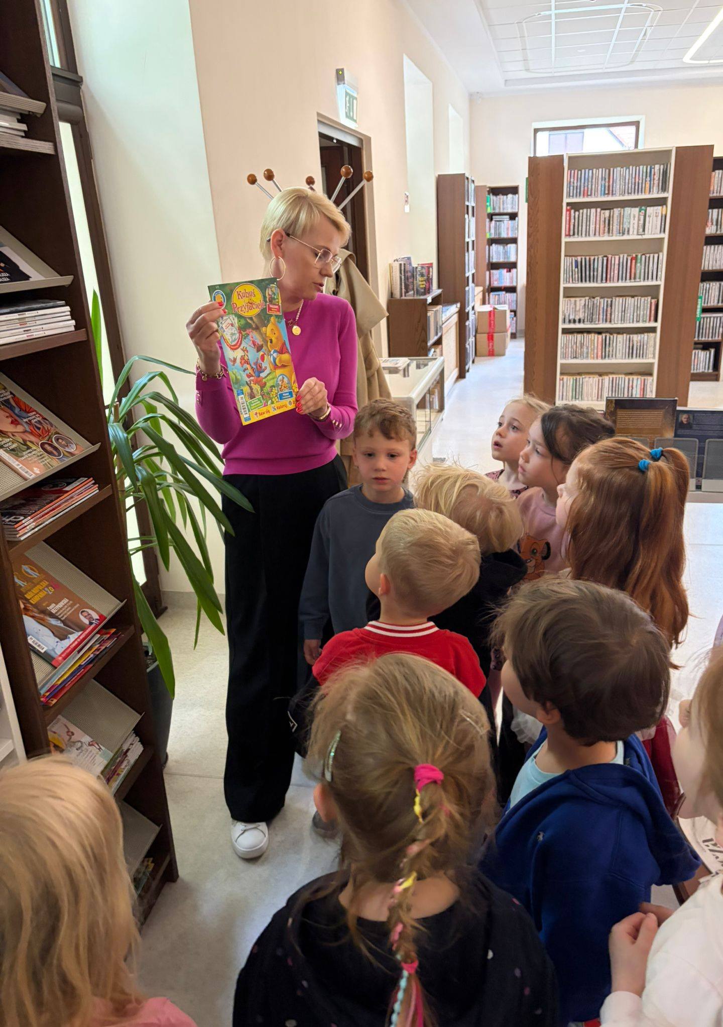 1779192746 449 Magiczny swiat ksiazek Dzisiejsza lekcja biblioteczna Jezyko