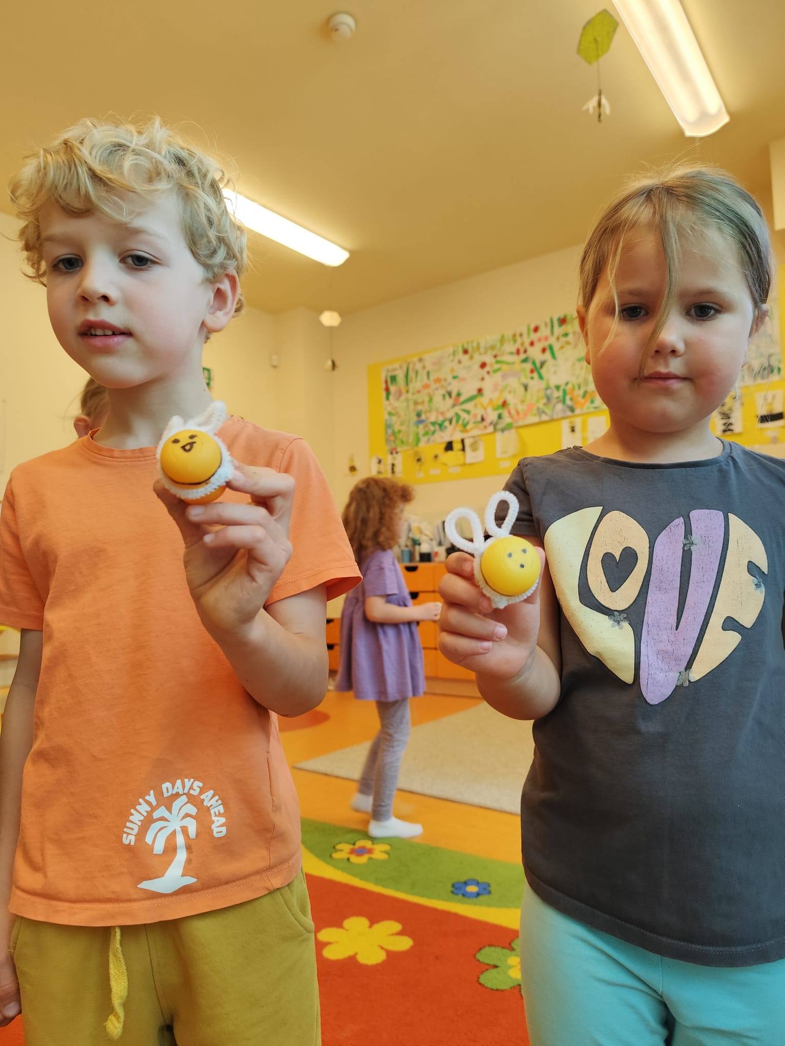 Pszczoły i ul. Wiemy już, jak jest zbudowany ul. W naszym z... 5 1780480558 300 Pszczoly i ul Wiemy juz jak jest zbudowany ul W