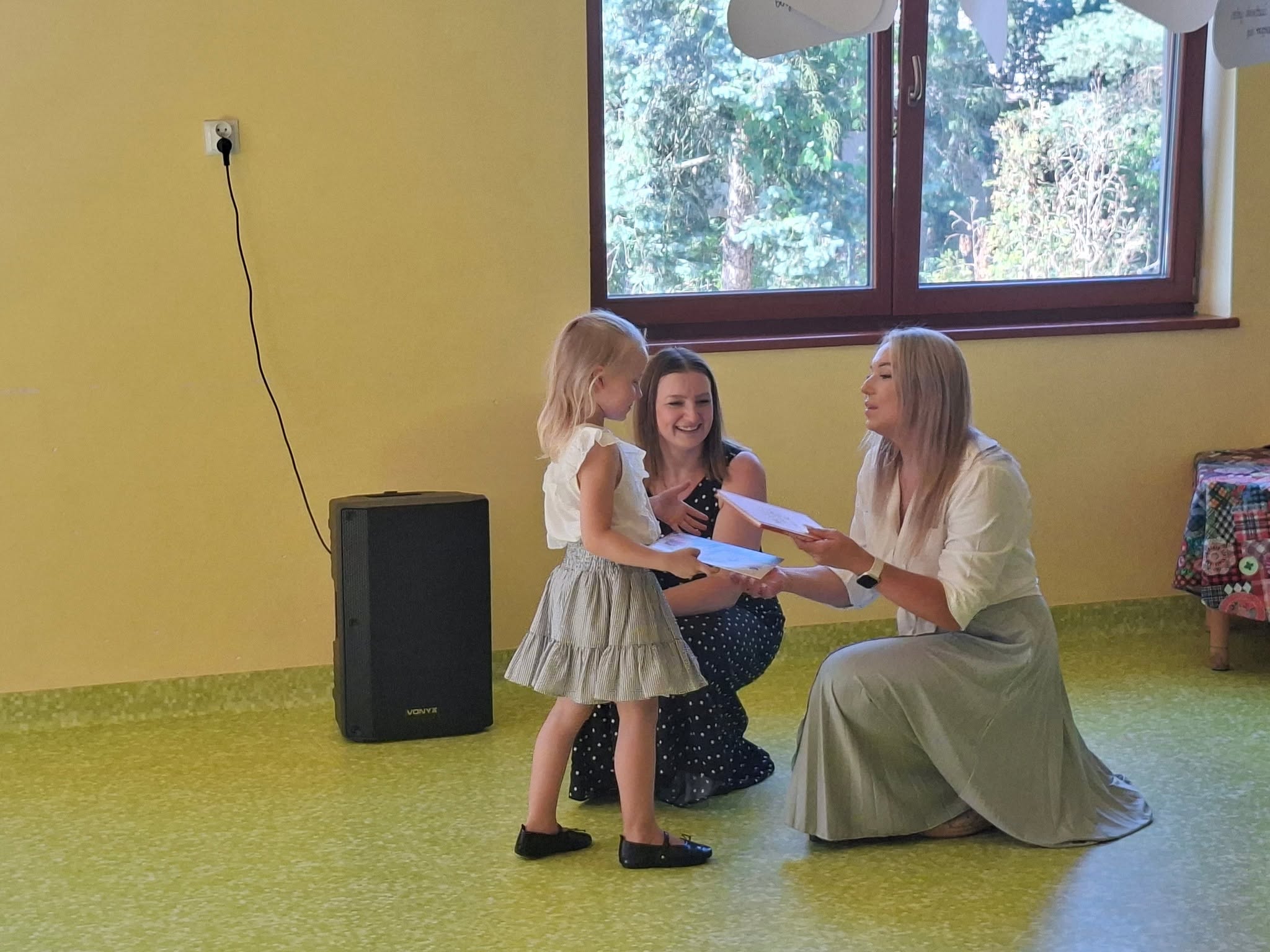 "Chcę być taka mała, żeby chodzić ludziom po rzęsach", "Chc... 4 1782325953 943 Chce byc taka mala zeby chodzic ludziom po rzesach Chc